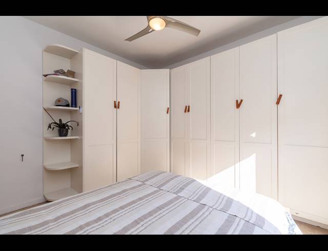 1.5 BEDROOM APARTMENT FOR SALE IN ORANJEZICHT
